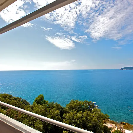 Hotell Grand Brioni Pula, A Radisson Collection 5*